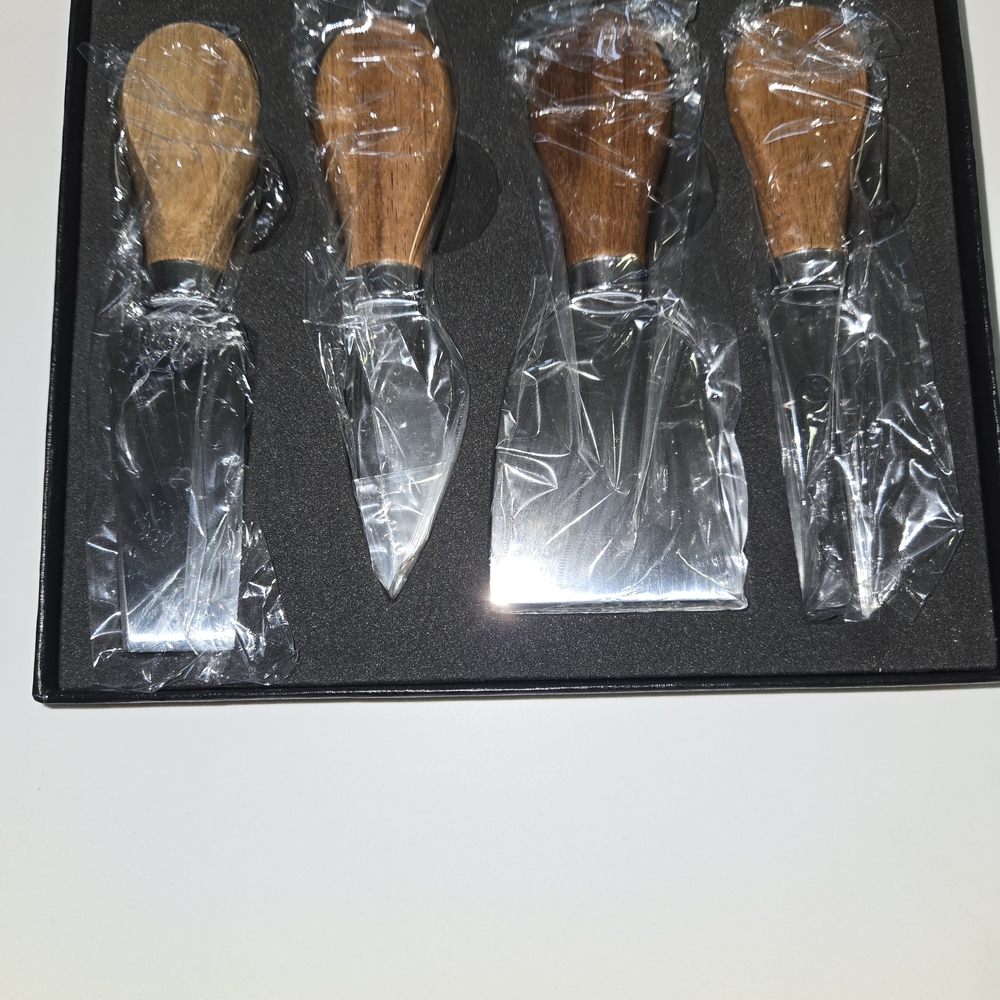 Wooden Handle Cheese Knife Set